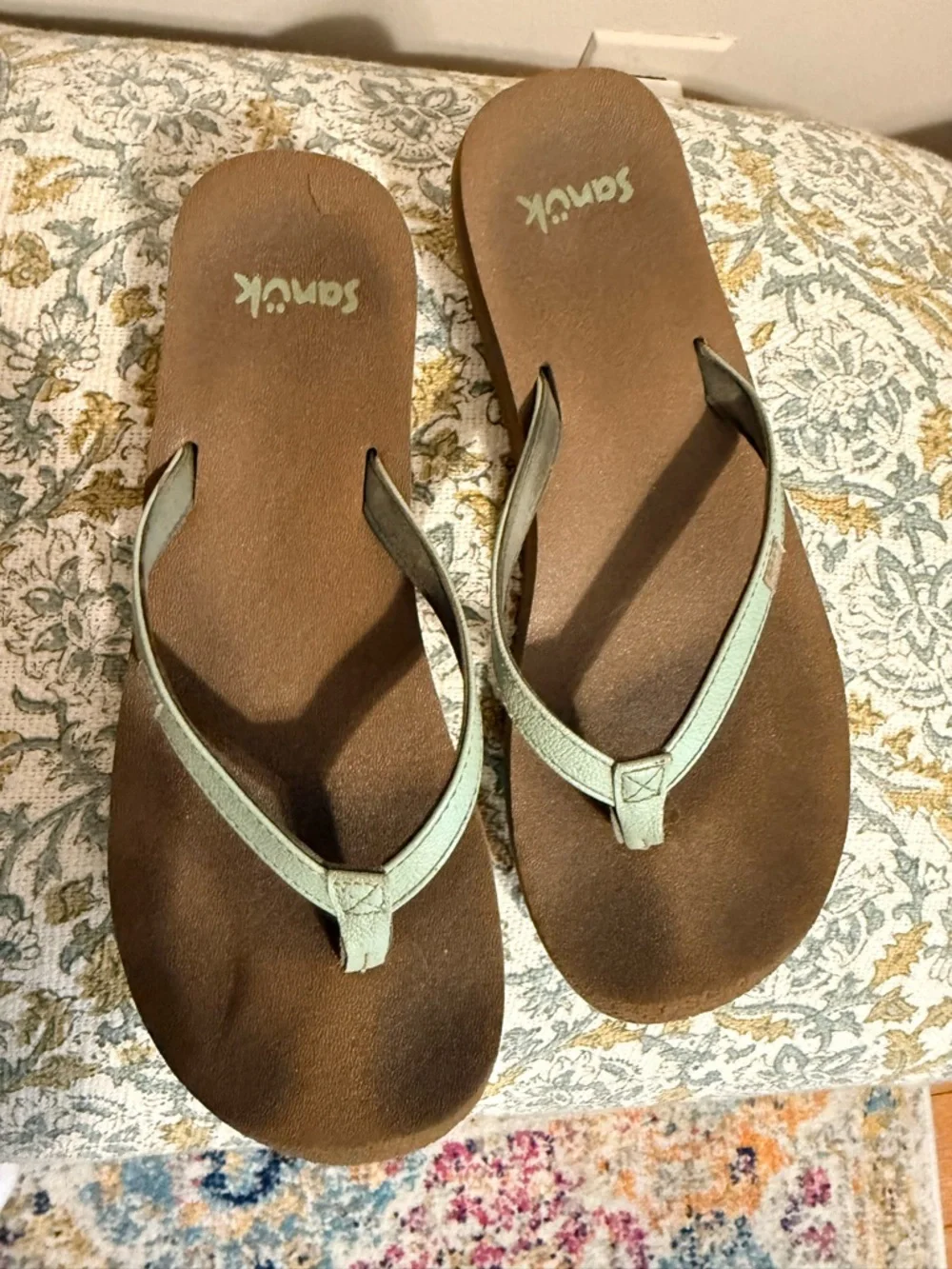 Sanuk good sandals